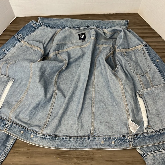 GAP DENIM JEAN JACKET DISTRESSED. WOMENS SIZE SMALL - Picture 12 of 17